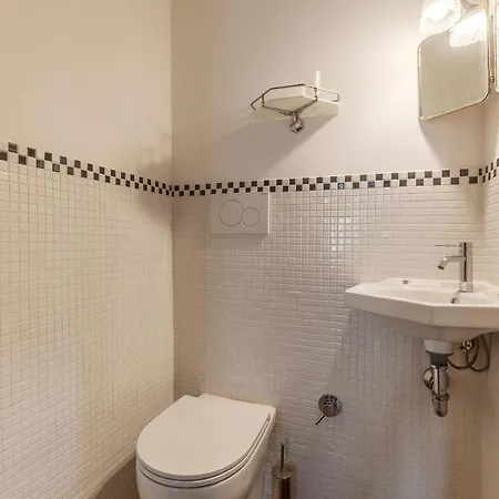Appartement Guesthost - Colosseo & Fori Imperiali Wooden Flat