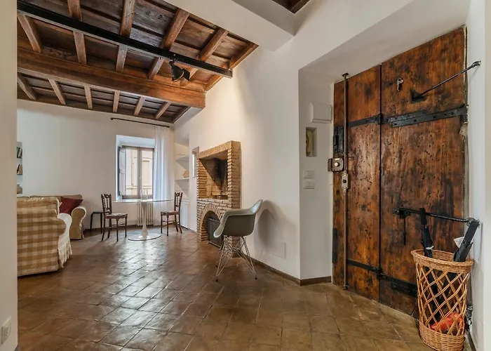 Guesthost - Colosseo & Fori Imperiali Wooden Flat Διαμέρισμα Ρώμη