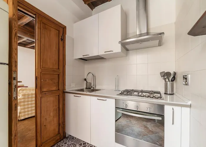 Guesthost - Colosseo & Fori Imperiali Wooden Flat Διαμέρισμα *