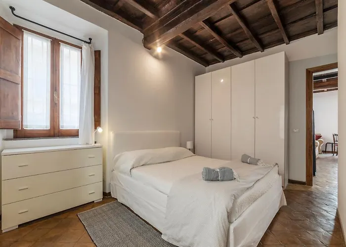 Guesthost - Colosseo & Fori Imperiali Wooden Flat Διαμέρισμα Ρώμη